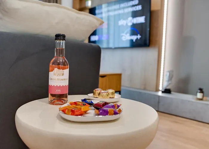 Luminosa - Smart Luxury In Aviatiei - Free Parking - Ev Station Apartamento